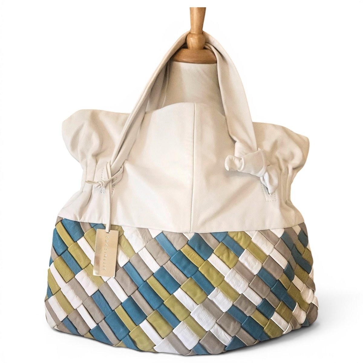 Leather tote