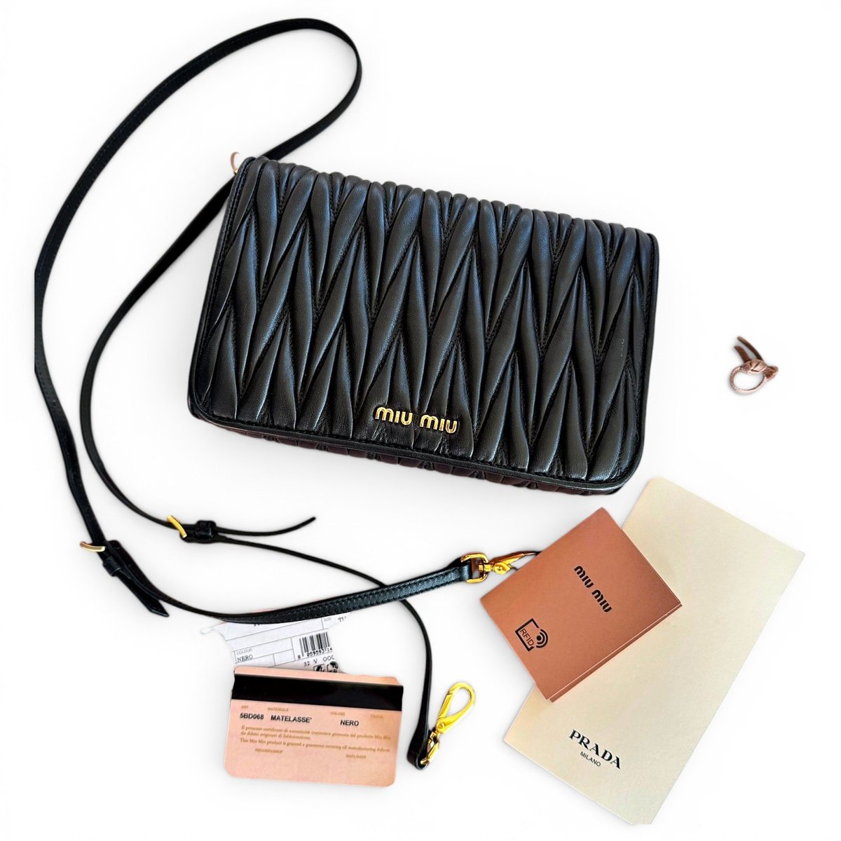 Matelassé leather handbag