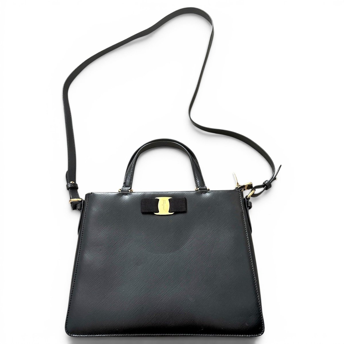 Wanda leather handbag