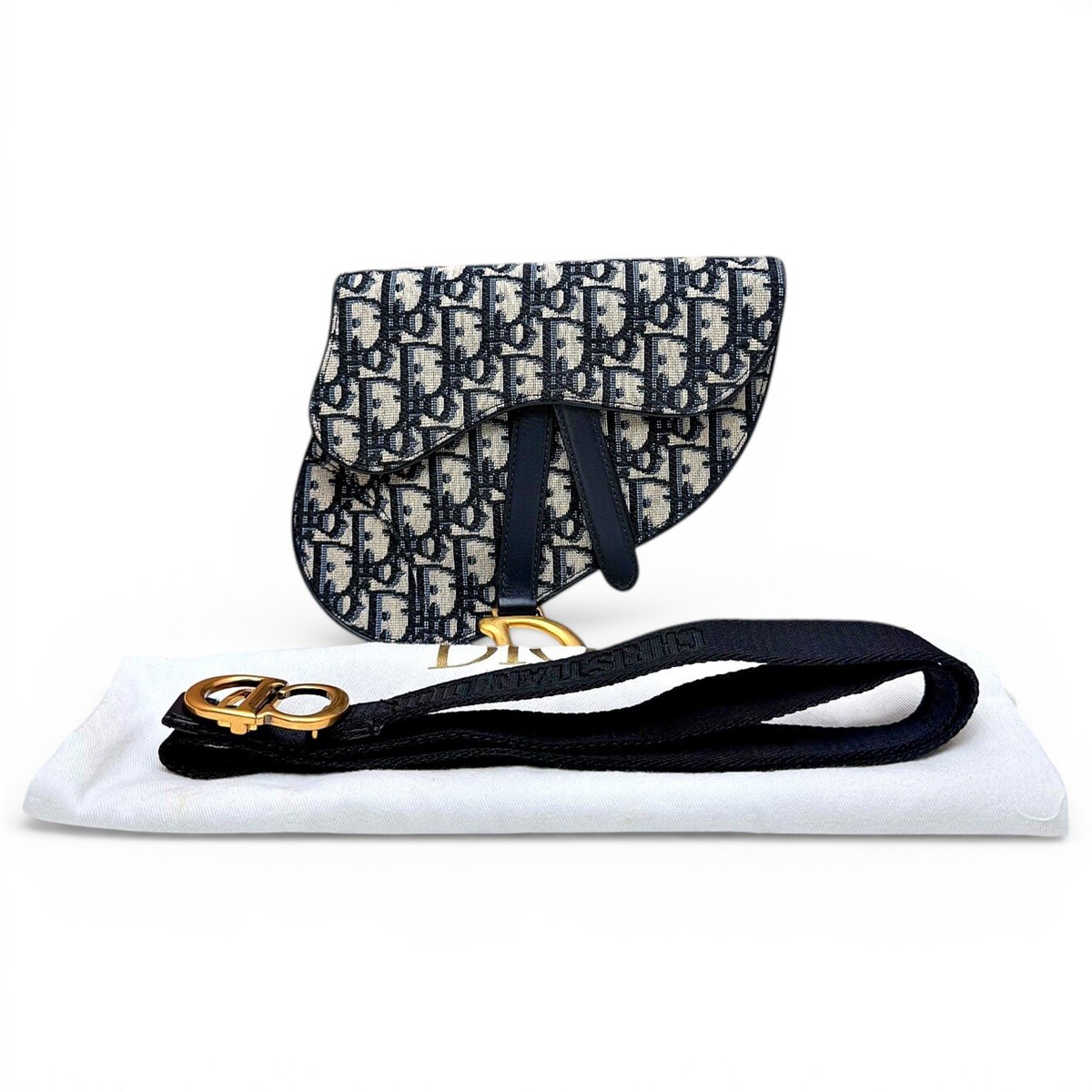 Saddle leather handbag