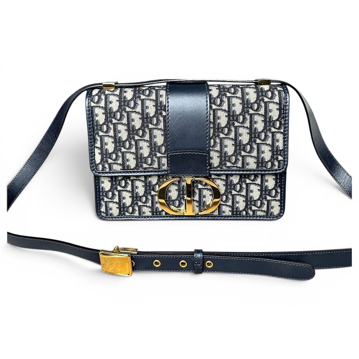 30 Montaigne cloth crossbody bag