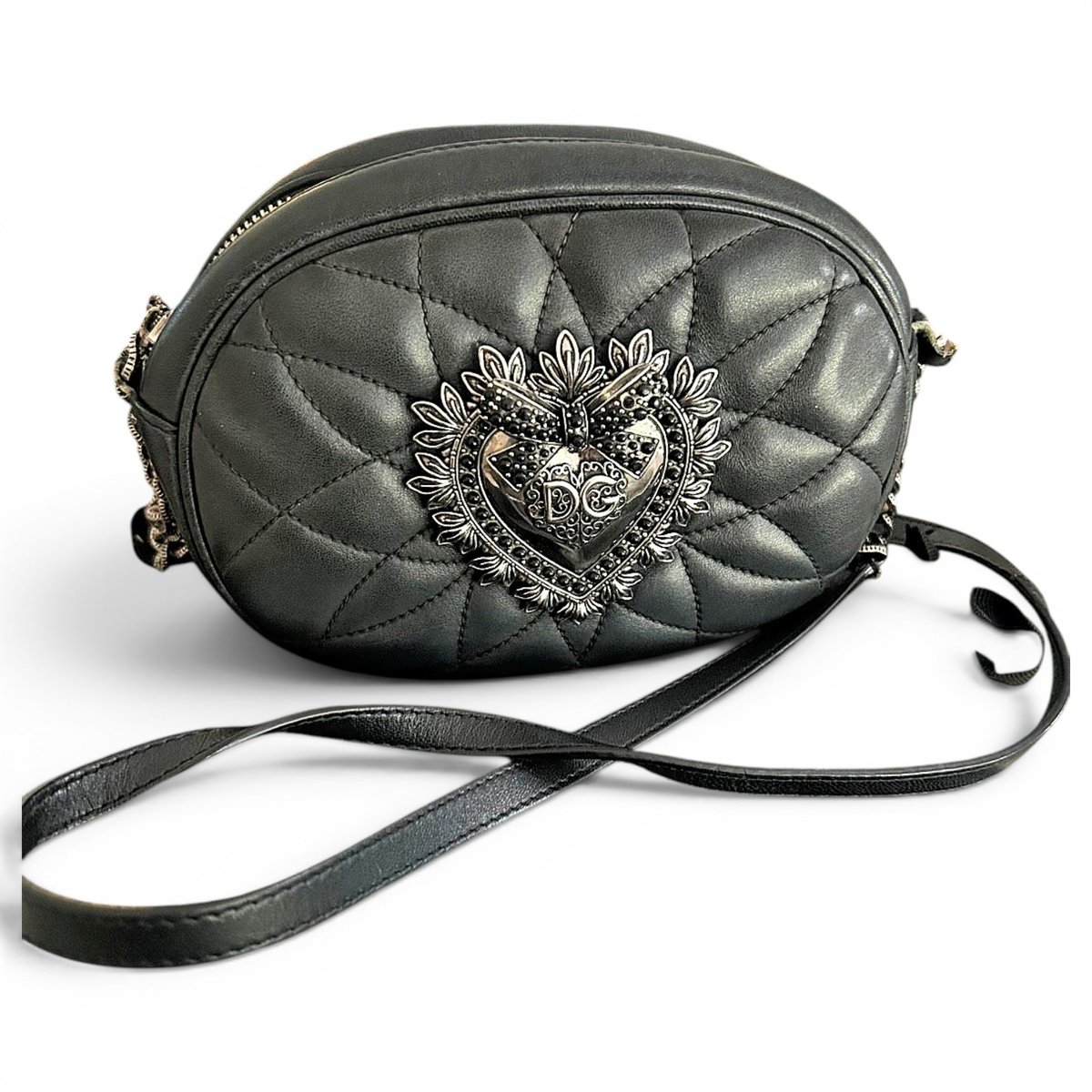 Devotion leather handbag
