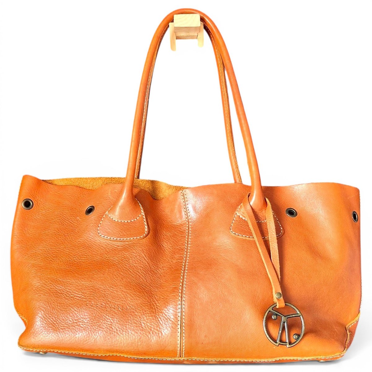 Leather tote