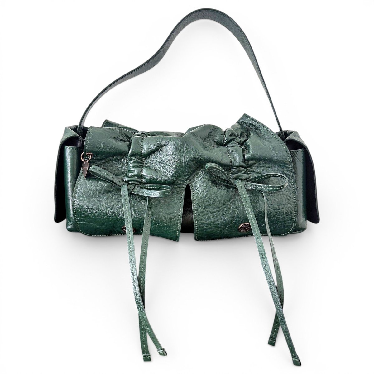 Multipocket leather handbag