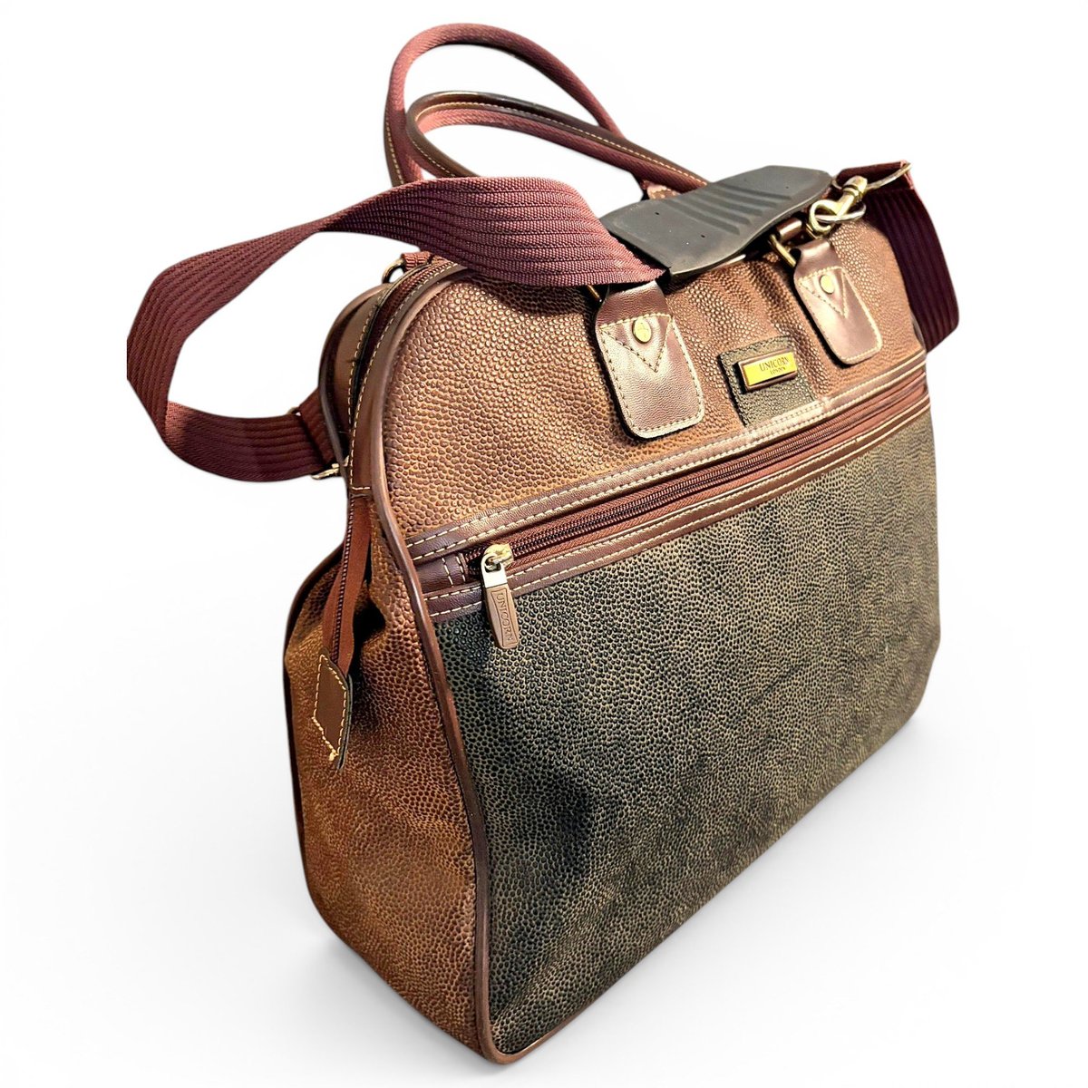 Vegan leather travel bag
