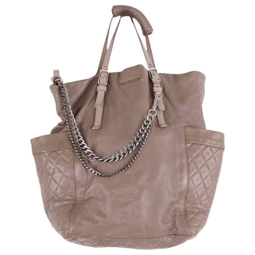 Leather tote