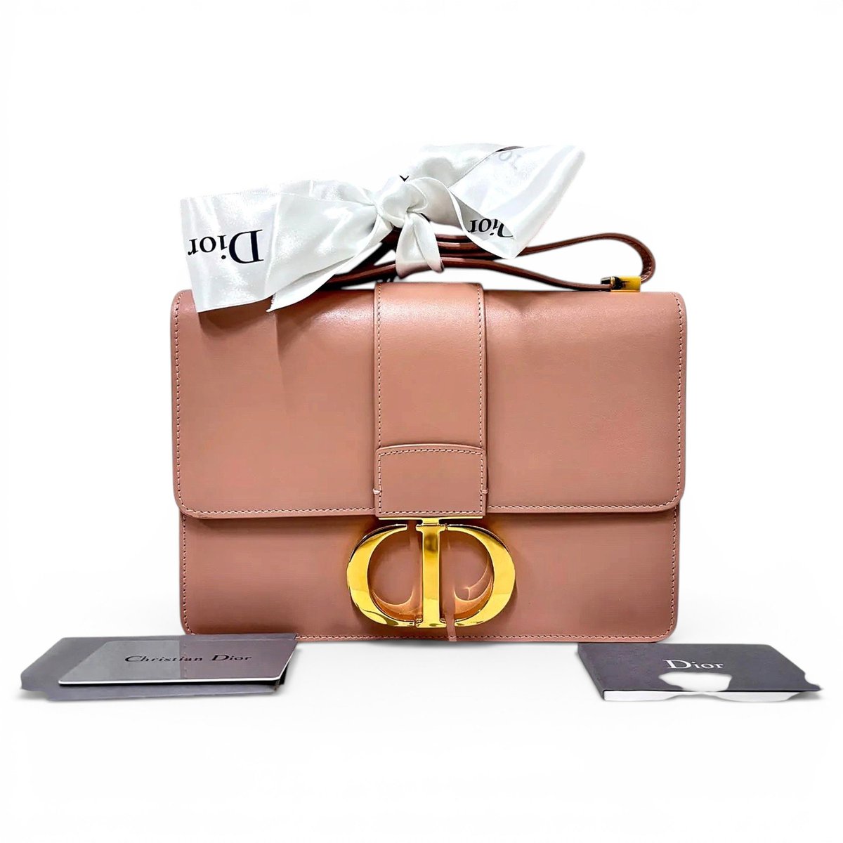 30 Montaigne leather crossbody bag