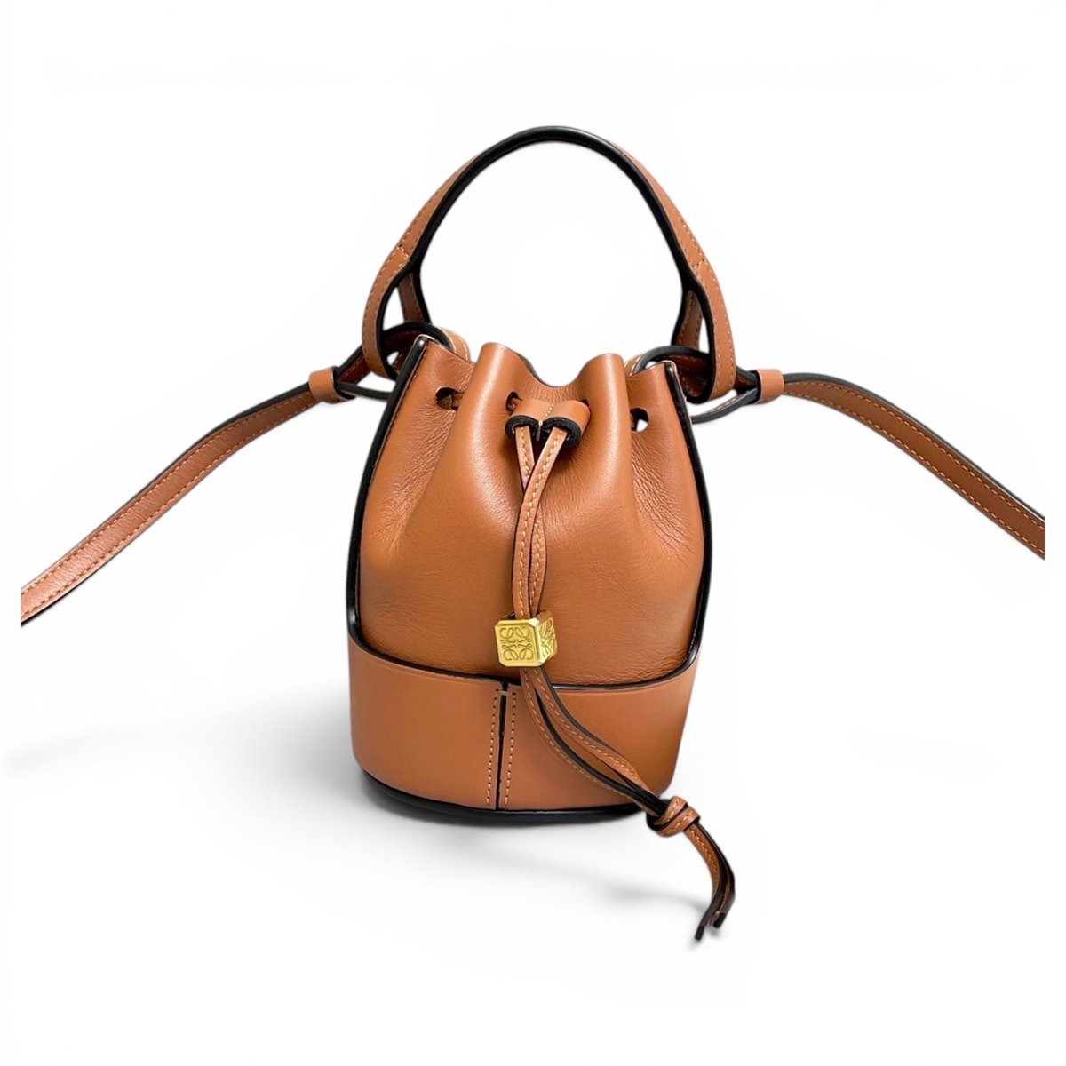 Balloon leather handbag