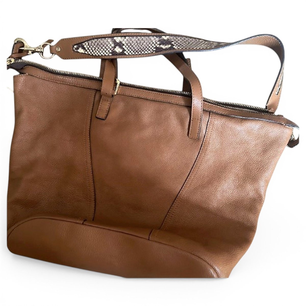 Leather handbag