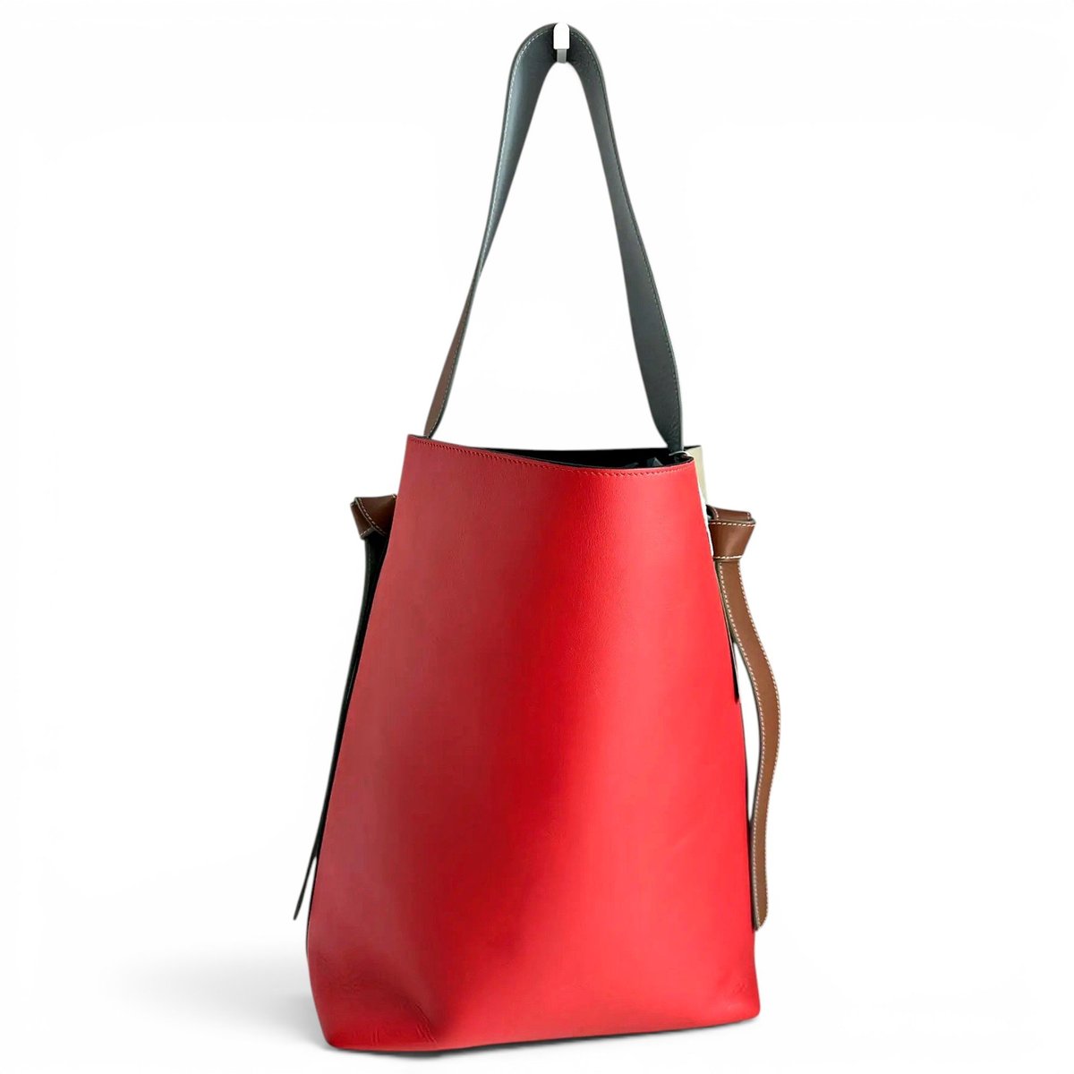 Twisted leather handbag