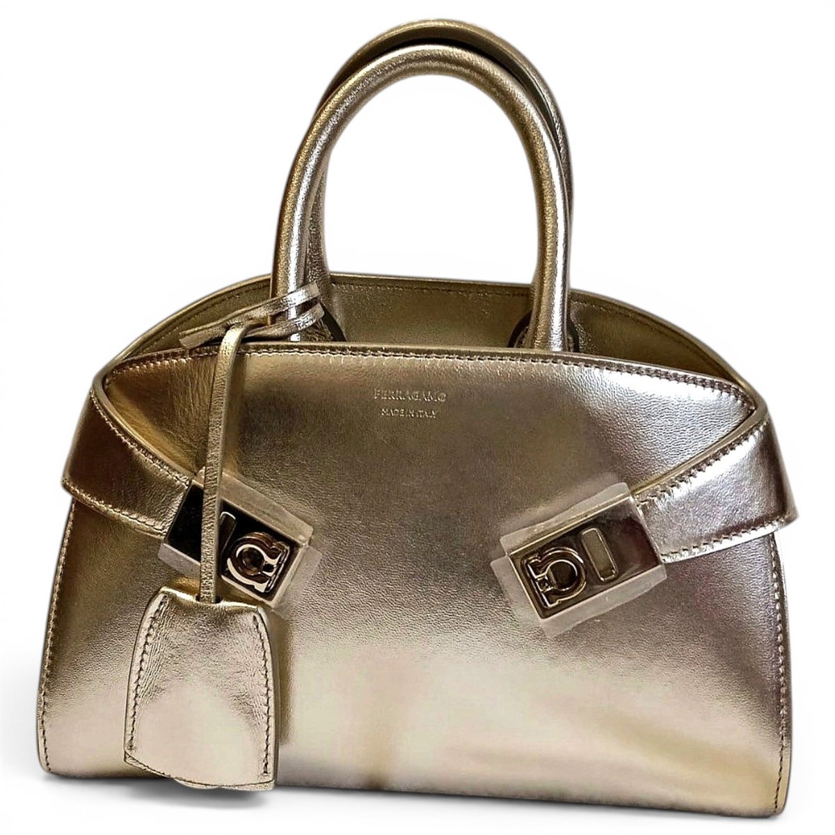 Hug leather handbag