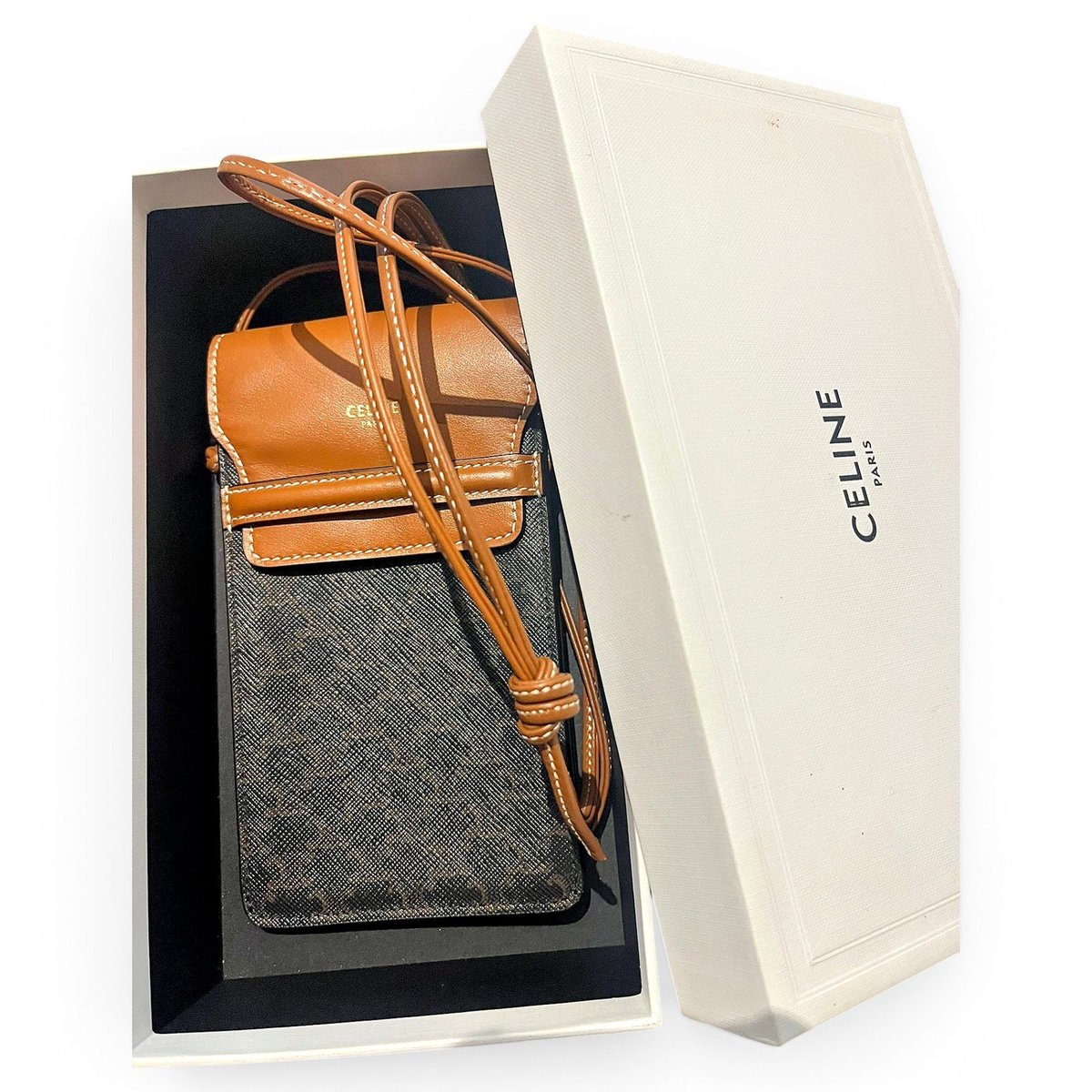 Leather clutch bag