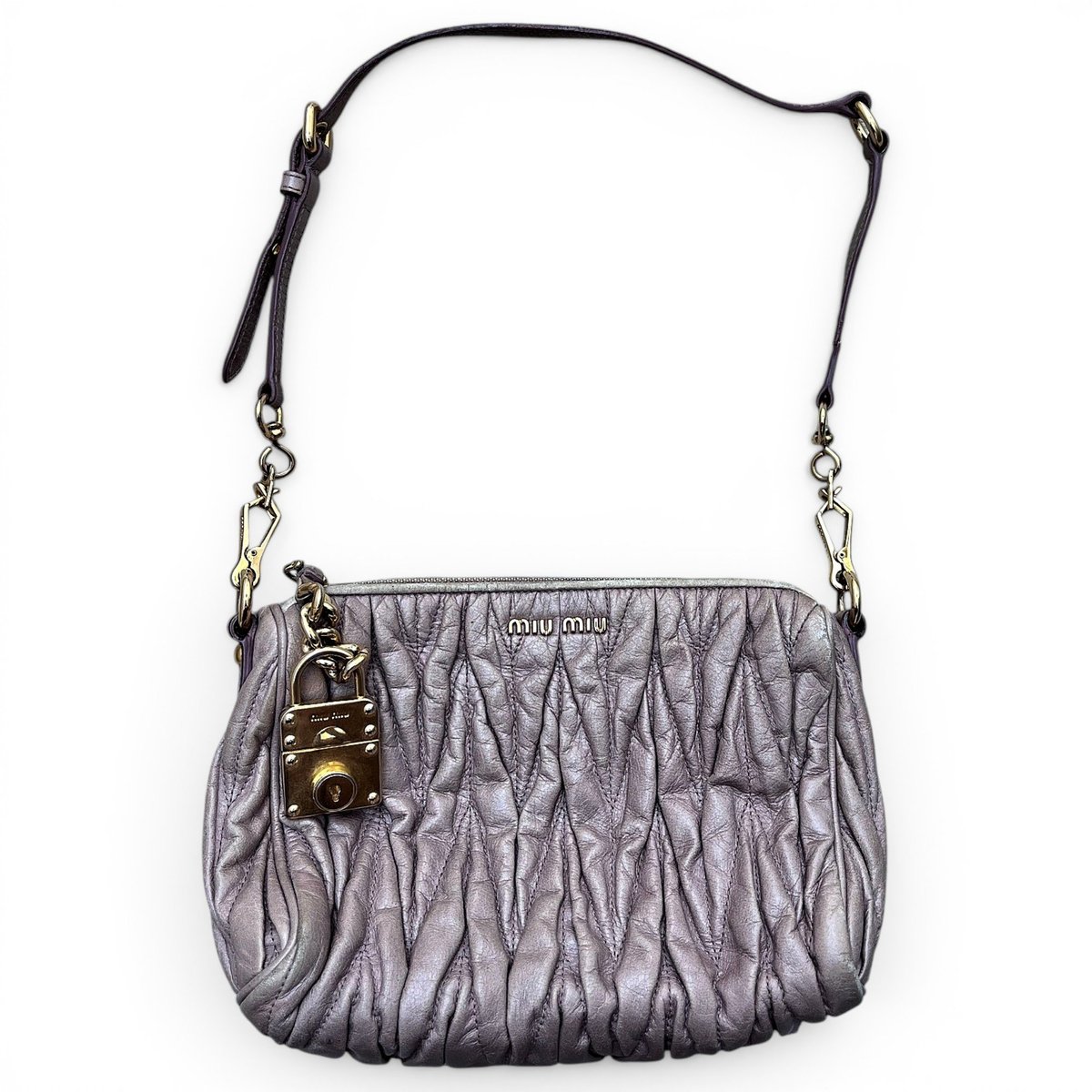 Matelassé leather handbag