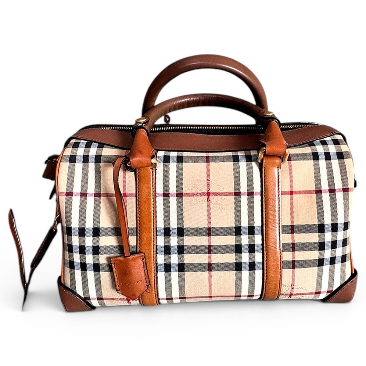 Leather travel bag