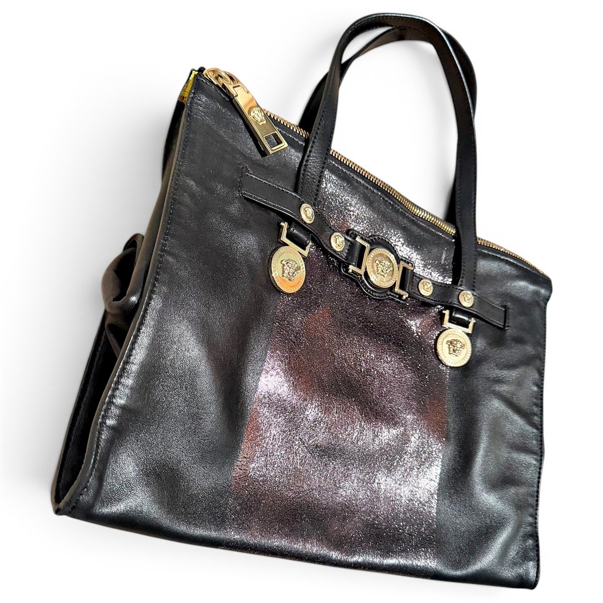 Icon leather handbag