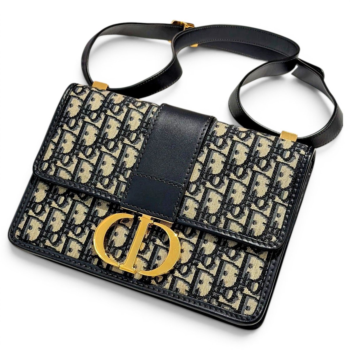 30 Montaigne cloth handbag