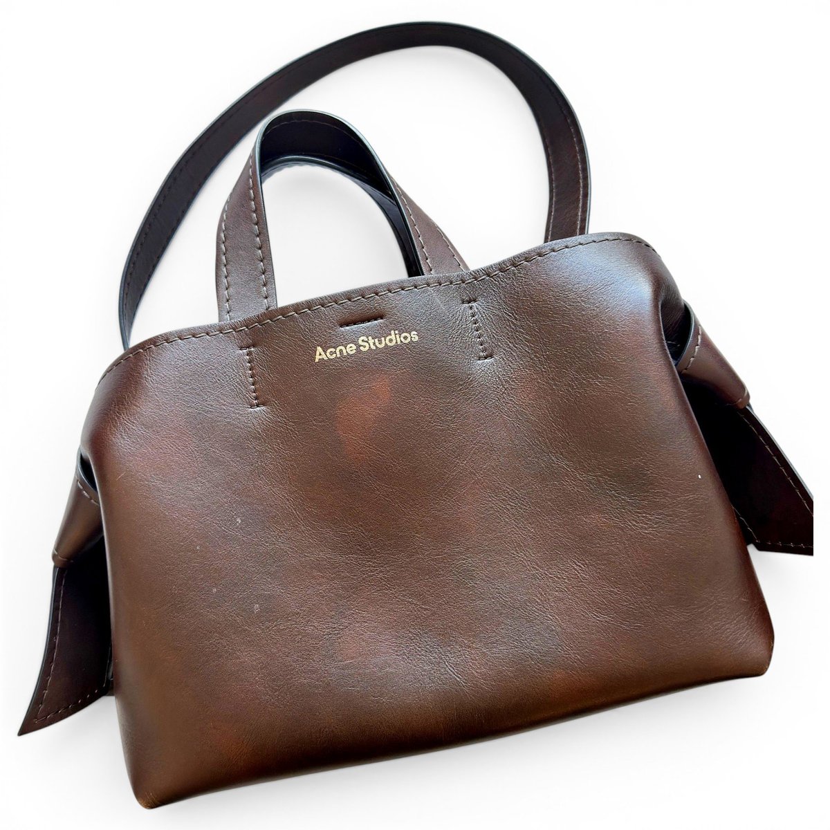 Musubi leather handbag