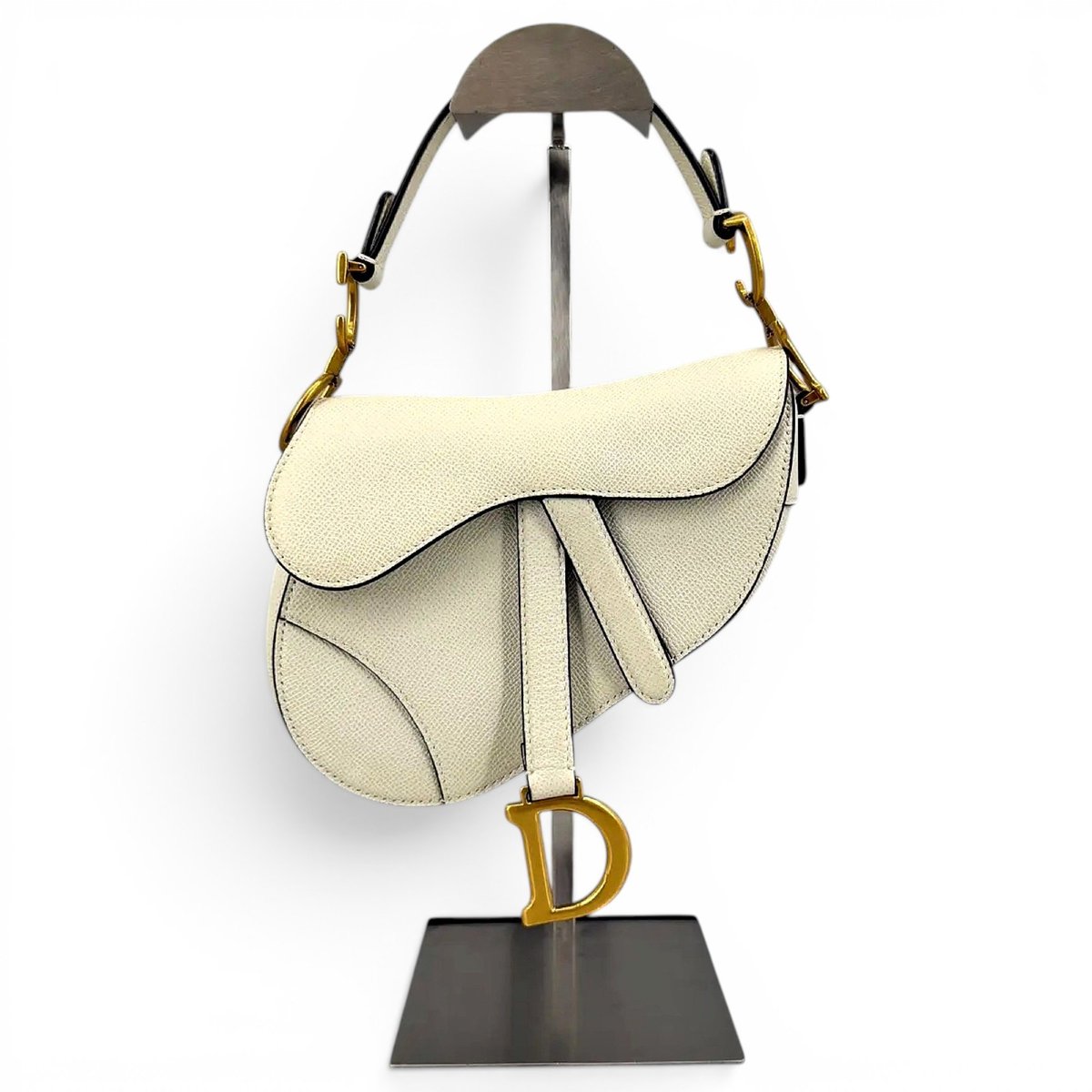 Saddle leather handbag
