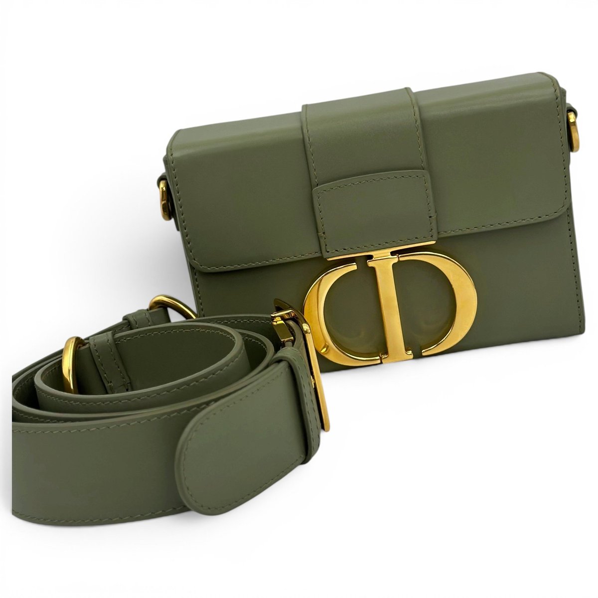 30 Montaigne Box leather handbag