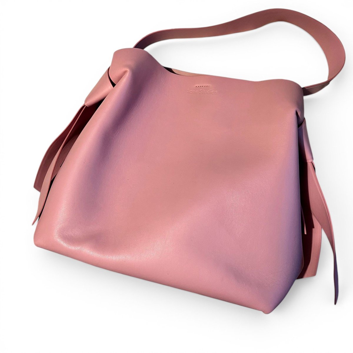 Musubi leather handbag