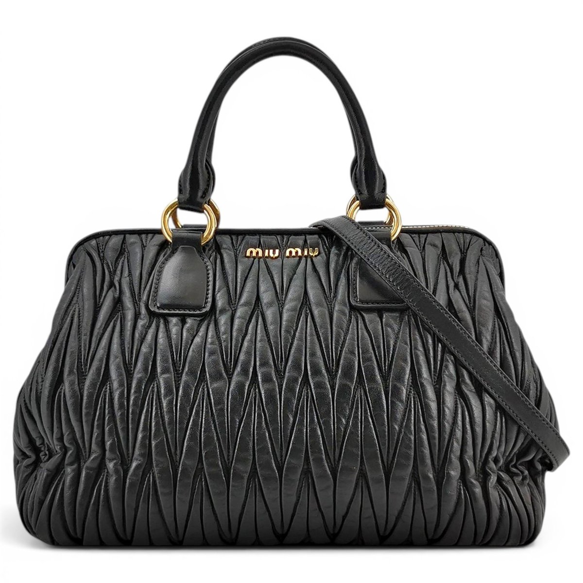 Matelassé leather handbag
