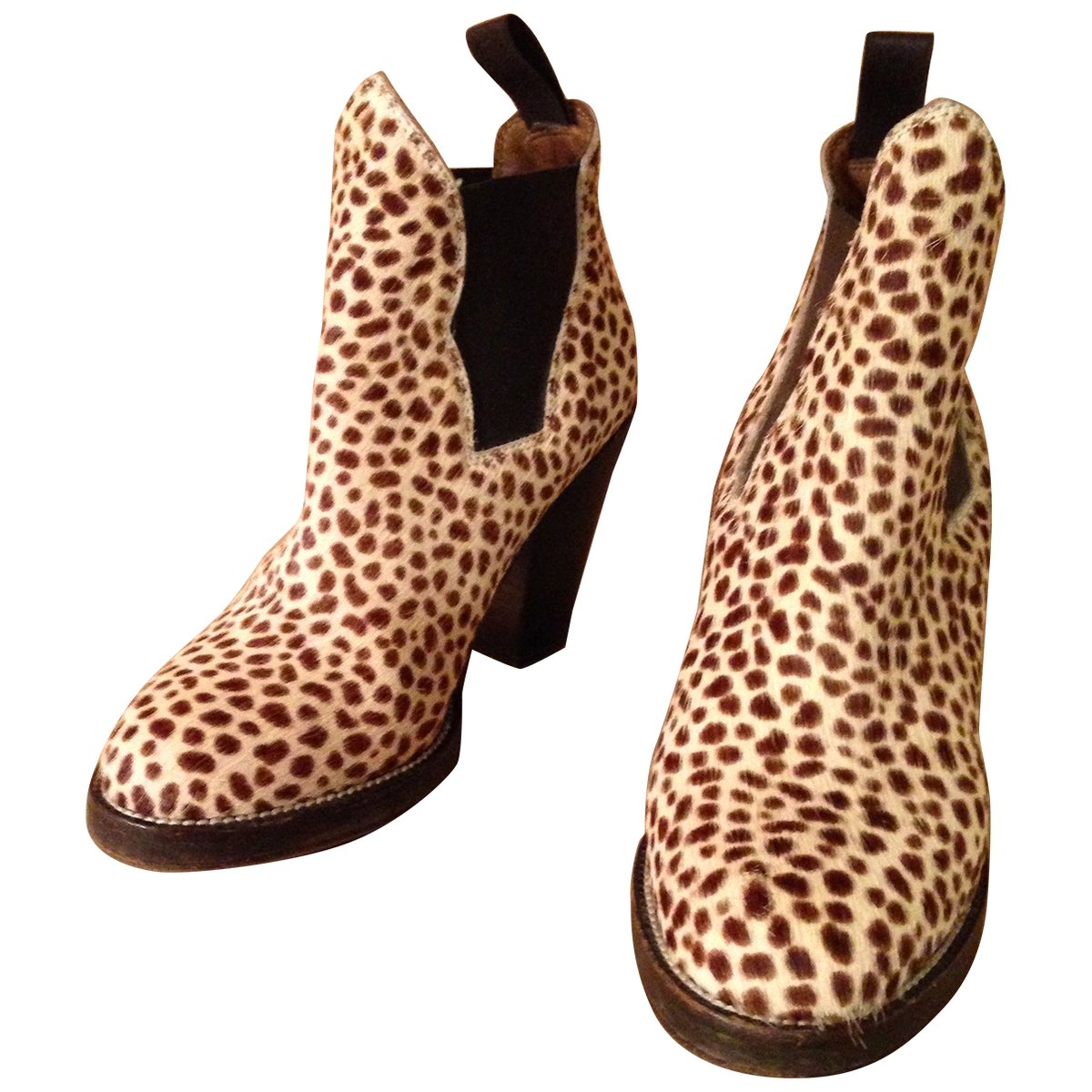 Star pony-style calfskin ankle boots