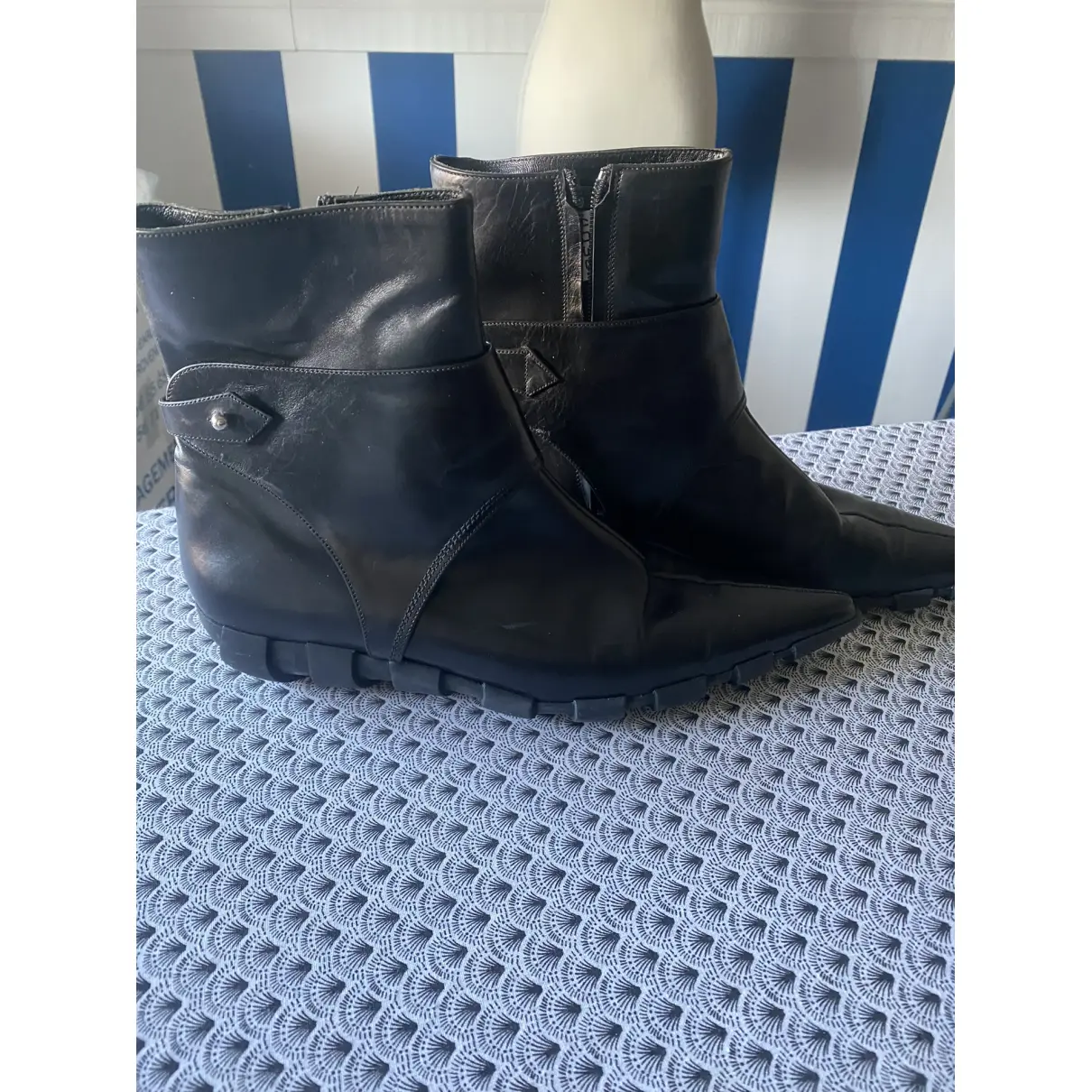 Buy Karl Lagerfeld Leather ankle boots online - Vintage