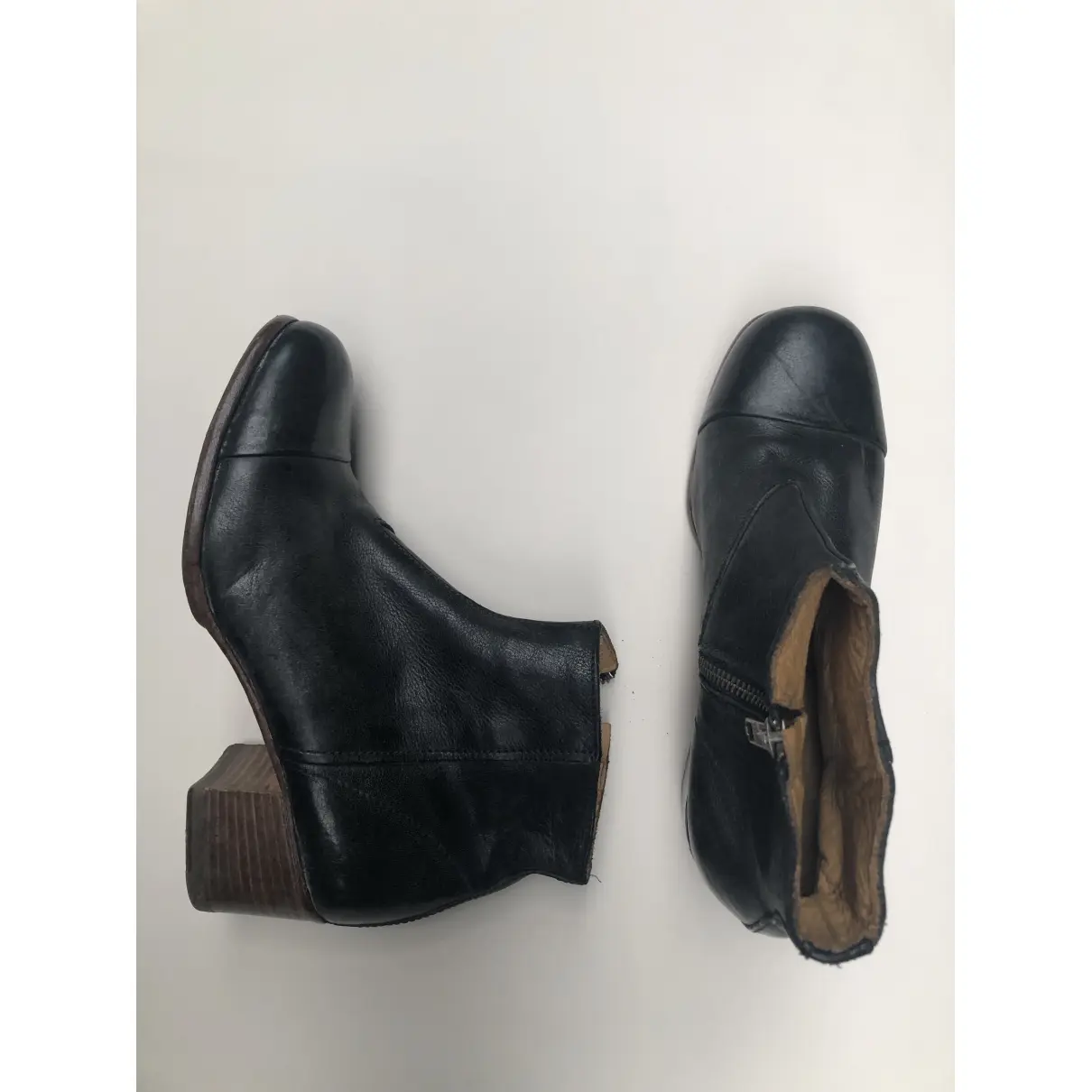 Leather ankle boots Moma