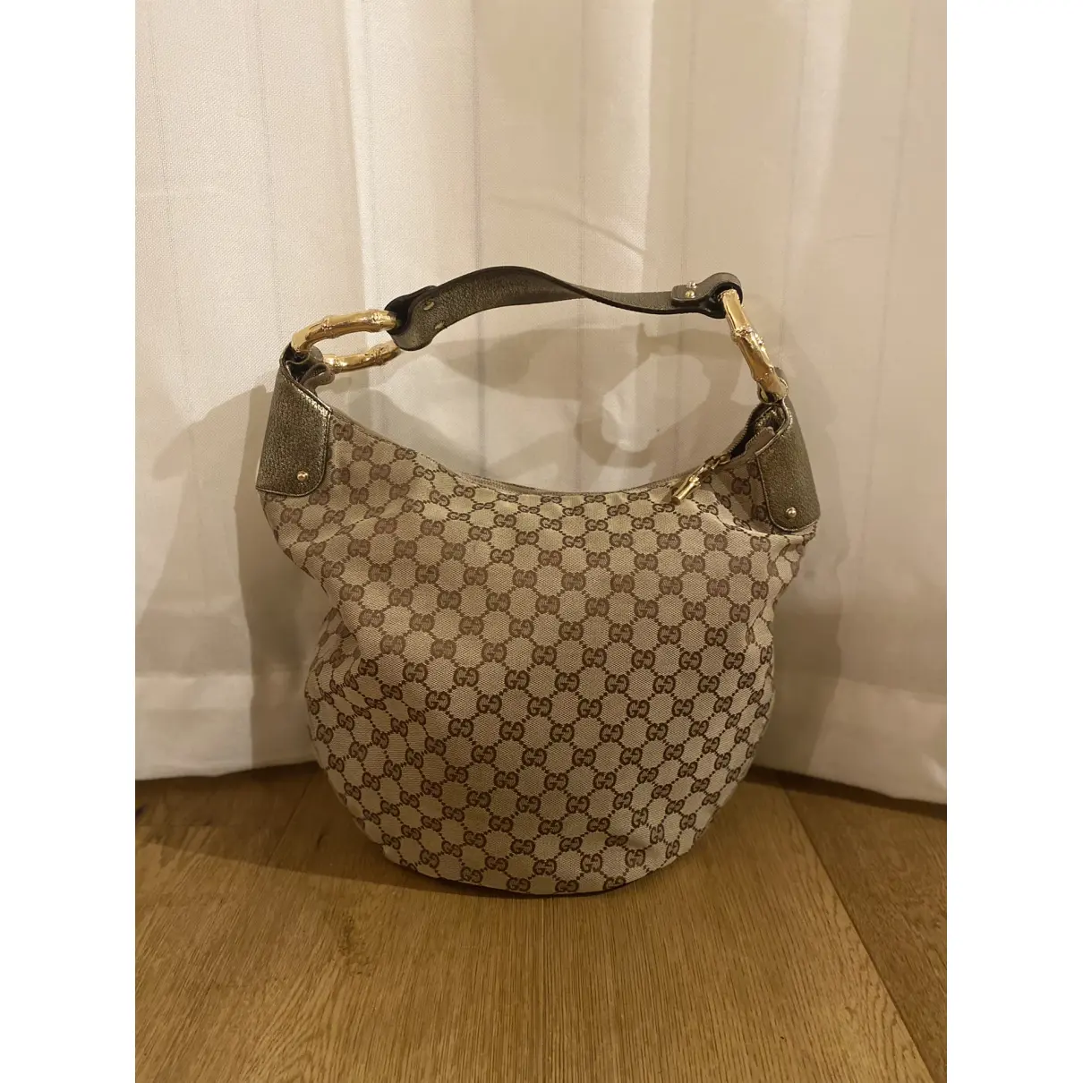 Bamboo Ring cloth handbag Gucci