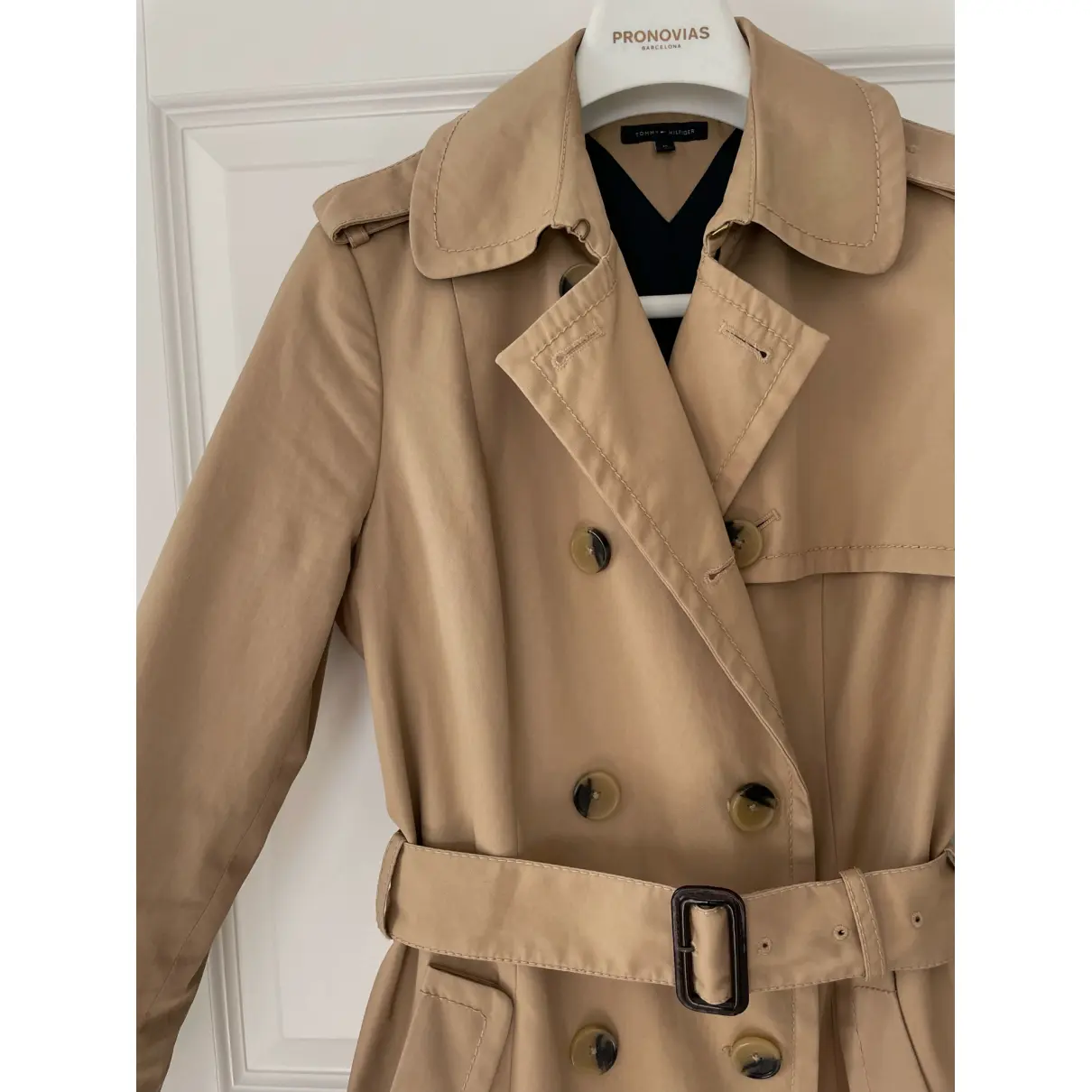 Luxury Tommy Hilfiger Trench coats Women