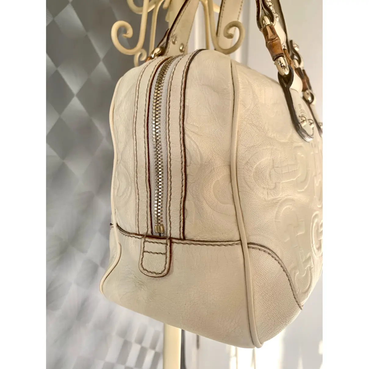 Bamboo Ring leather handbag Gucci