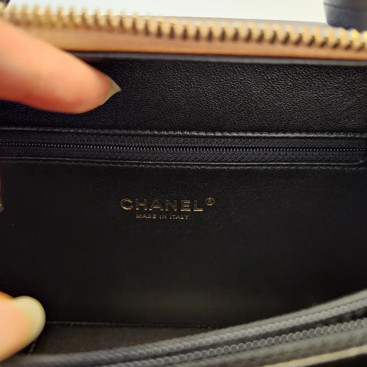 CC Filigree leather handbag Chanel