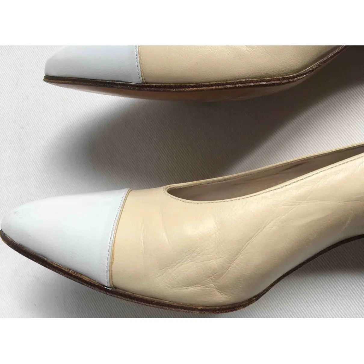 Leather heels Chanel - Vintage