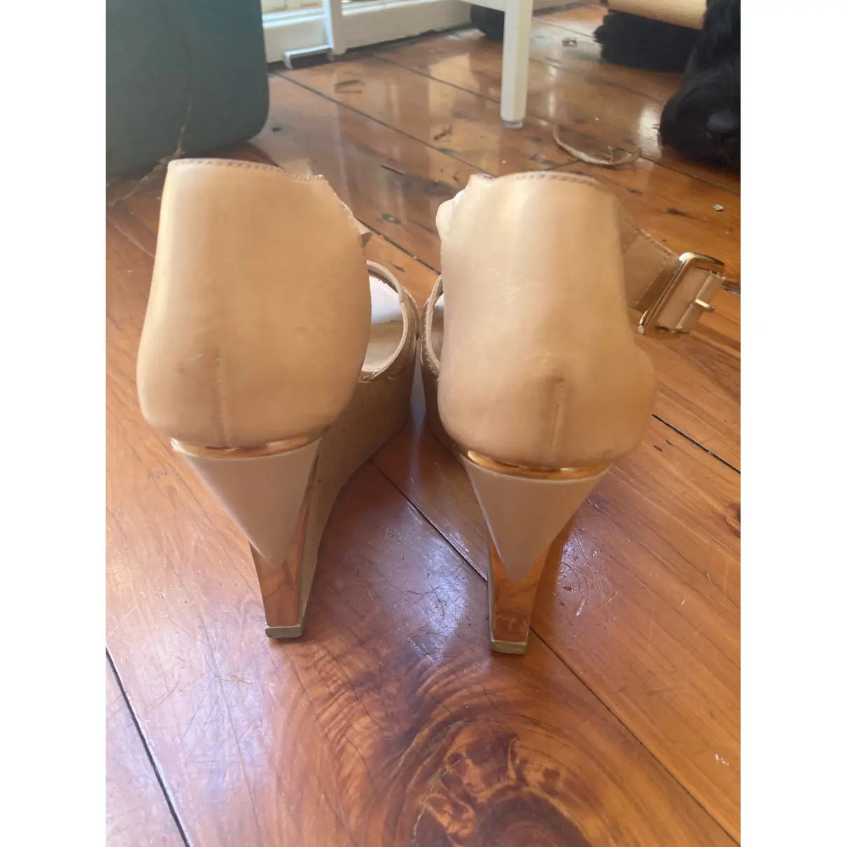 Buy Diane Von Furstenberg Leather sandal online