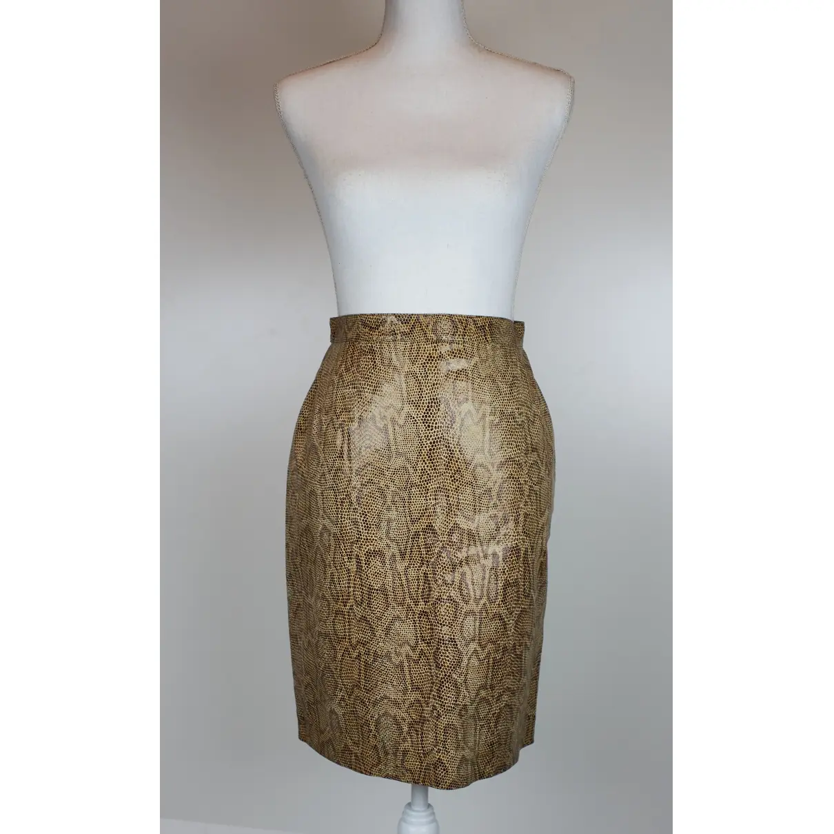 Buy Genny Leather mid-length skirt online