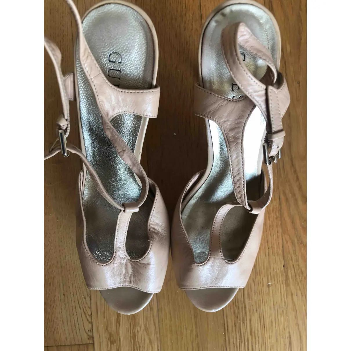 Leather sandals GUESS