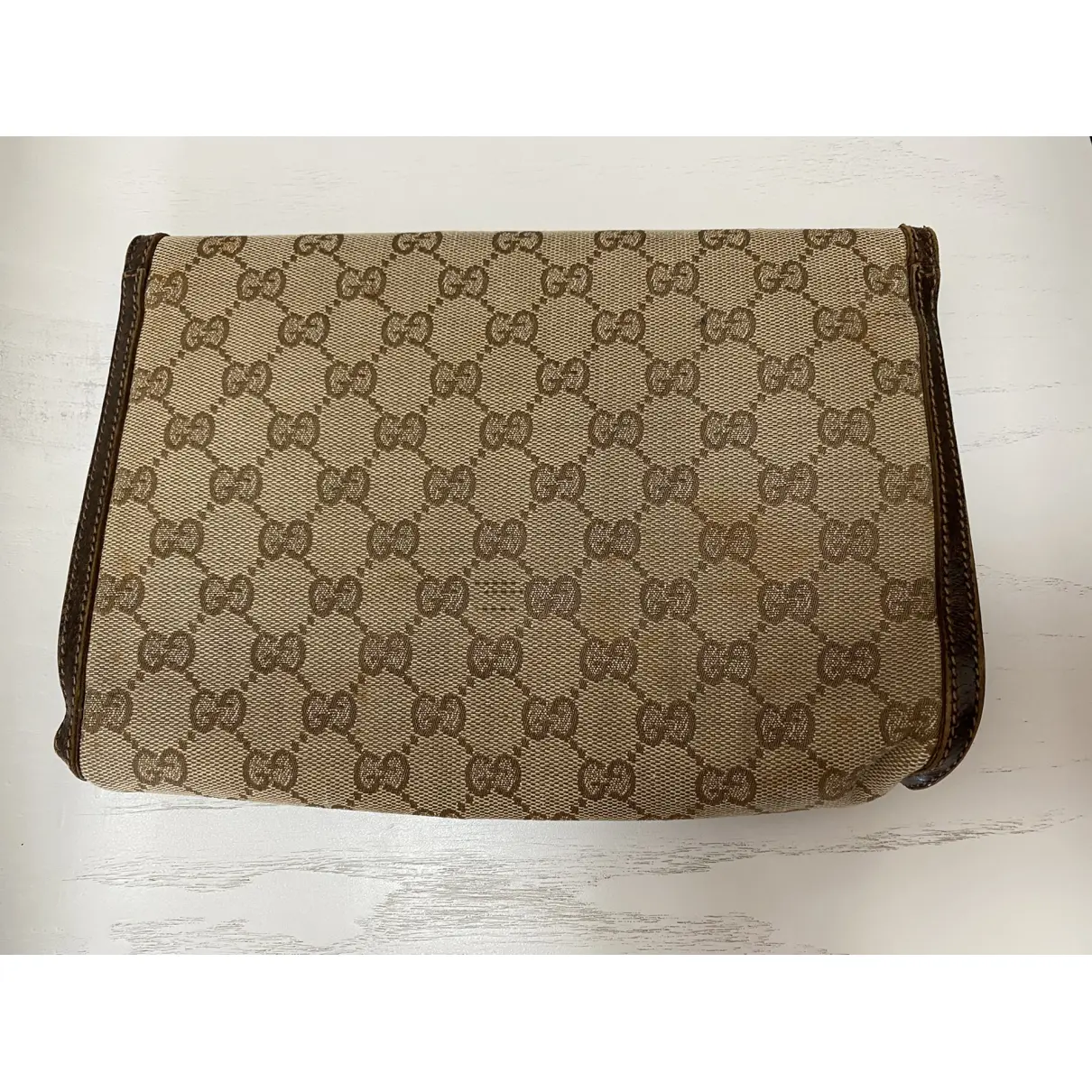 Buy Gucci Interlocking leather clutch bag online