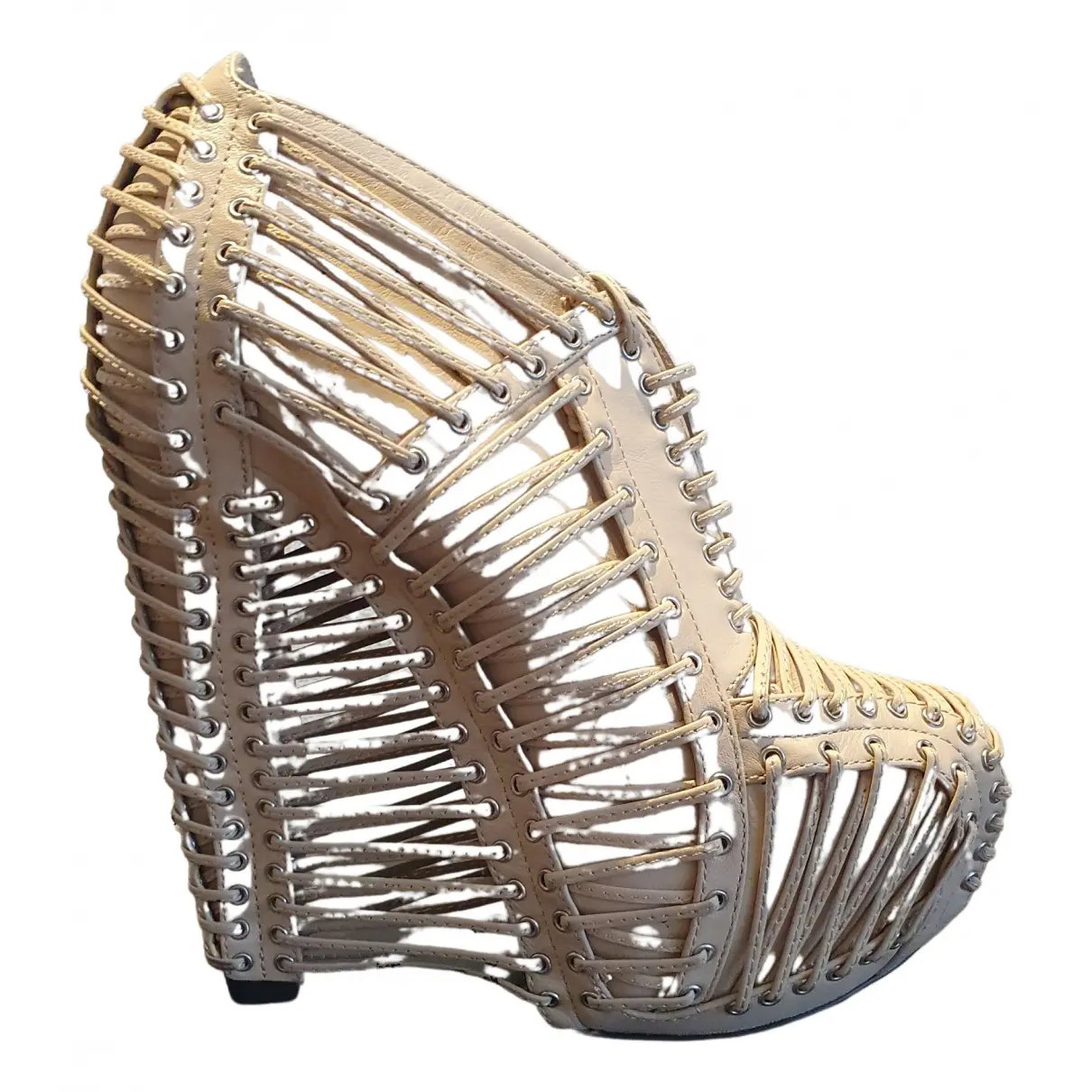 Leather heels Iris Van Herpen