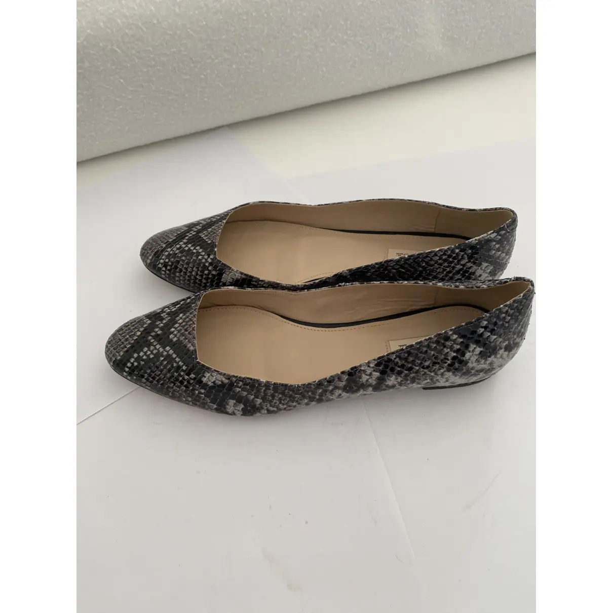 Buy Massimo Dutti Leather ballet flats online