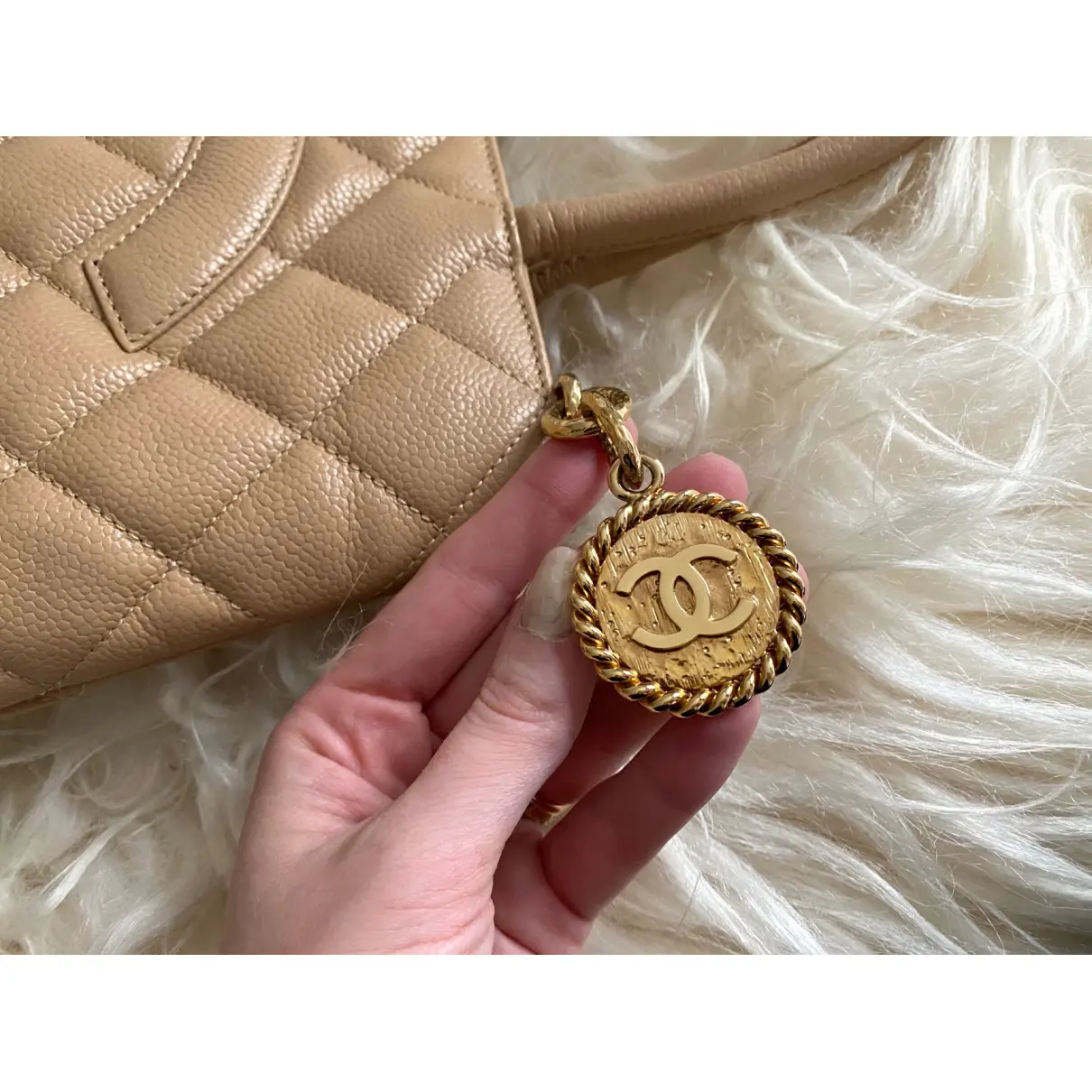 Médaillon leather tote Chanel - Vintage