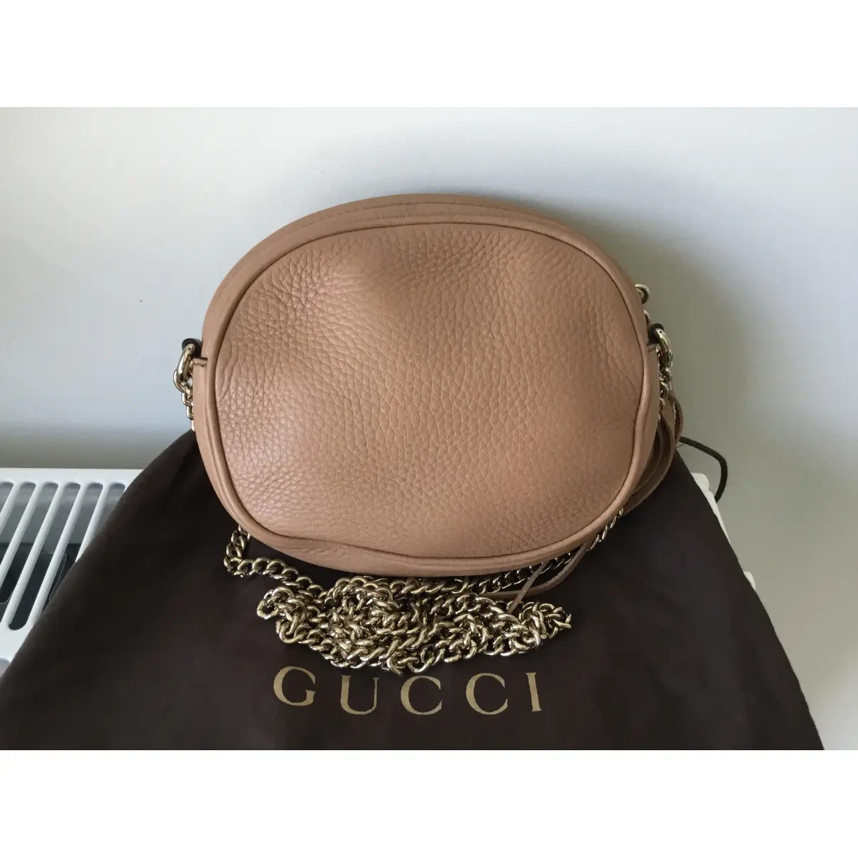 Soho Chain leather crossbody bag Gucci