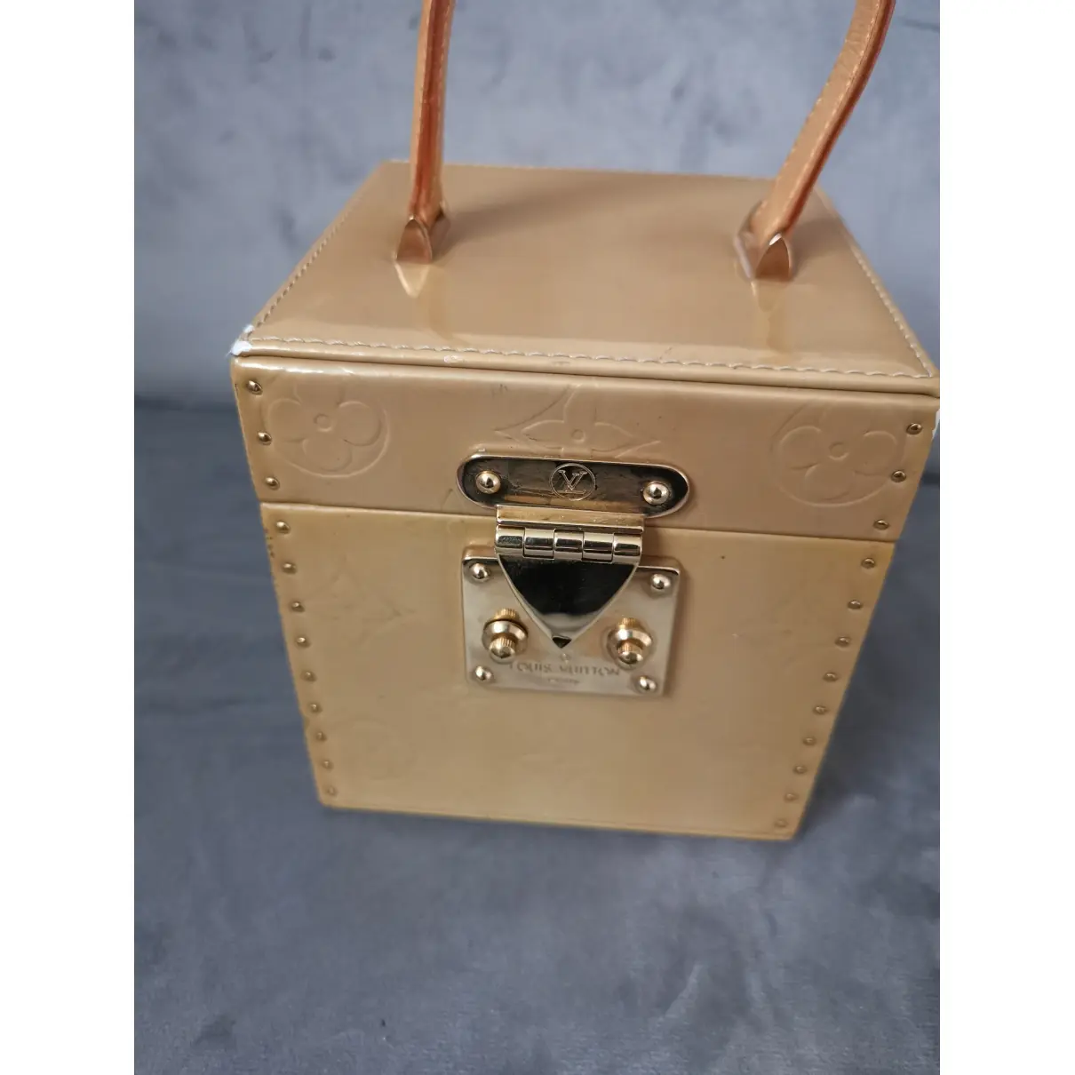 Buy Louis Vuitton Bleecker patent leather handbag online - Vintage