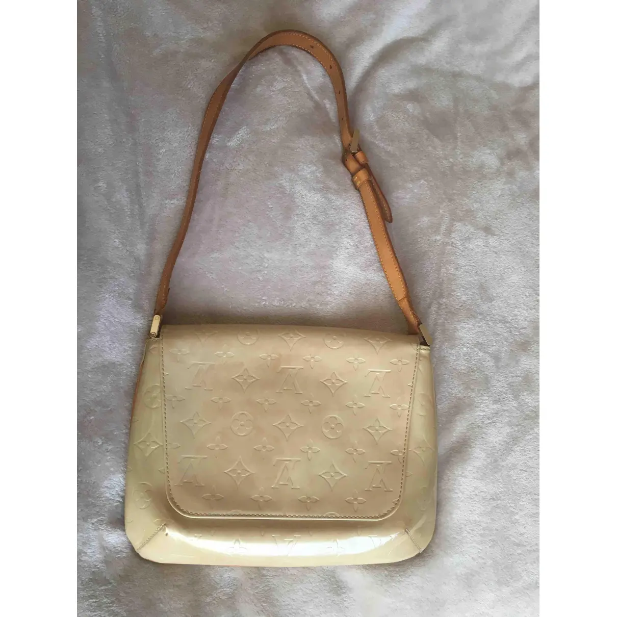 Buy Louis Vuitton Thompson patent leather handbag online - Vintage