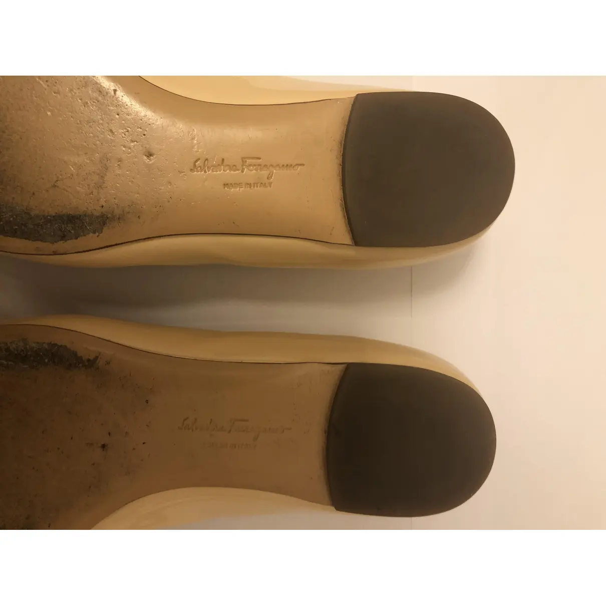 Vara patent leather ballet flats Salvatore Ferragamo