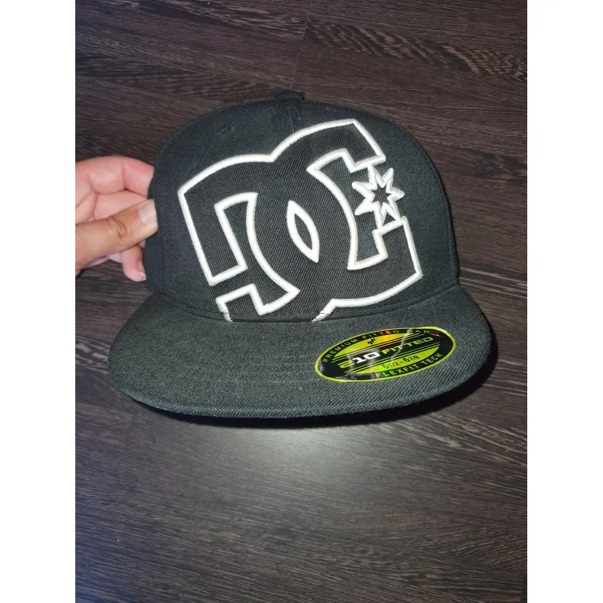 Luxury DC SHOES Hats & pull on hats Men