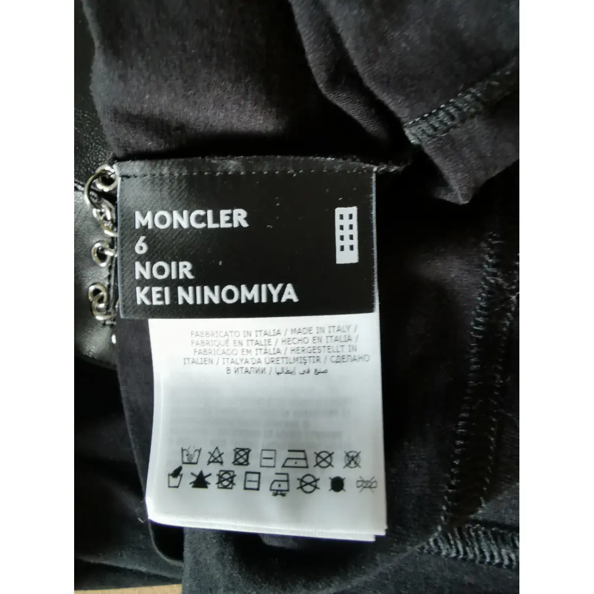 Moncler n°6 Noir Kei Ninomiya t-shirt Moncler Genius