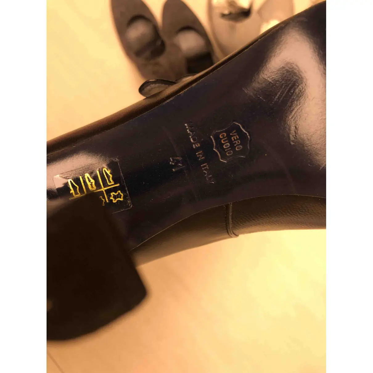 Buy Anna Molinari Leather heels online