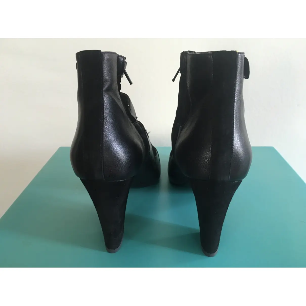 Leather ankle boots Apologie