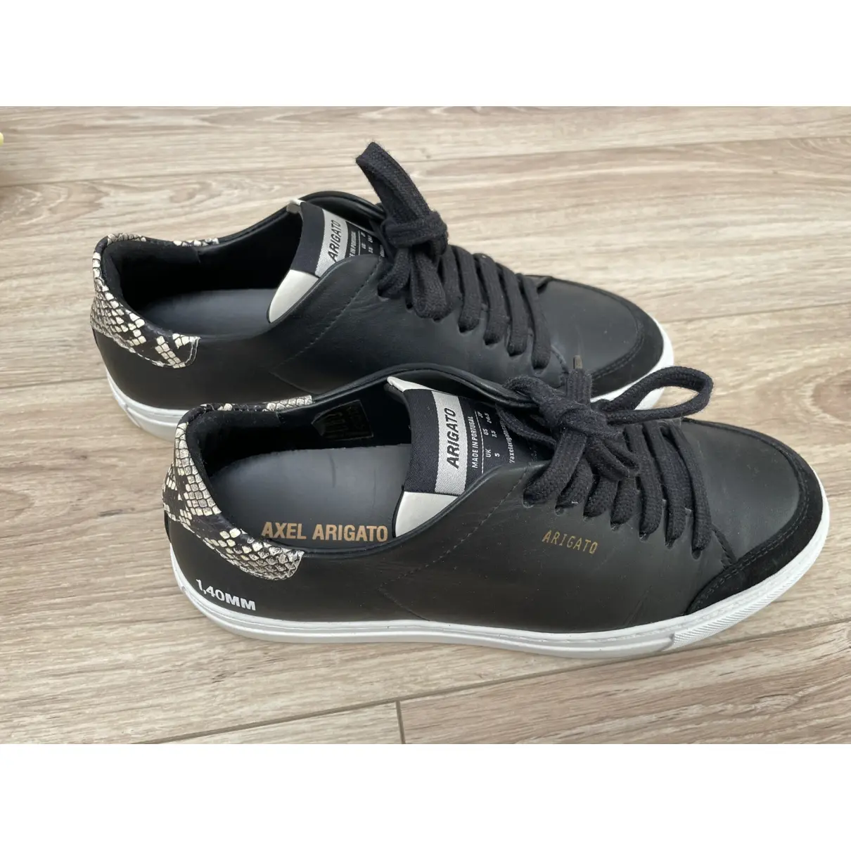 Leather trainers Axel Arigato