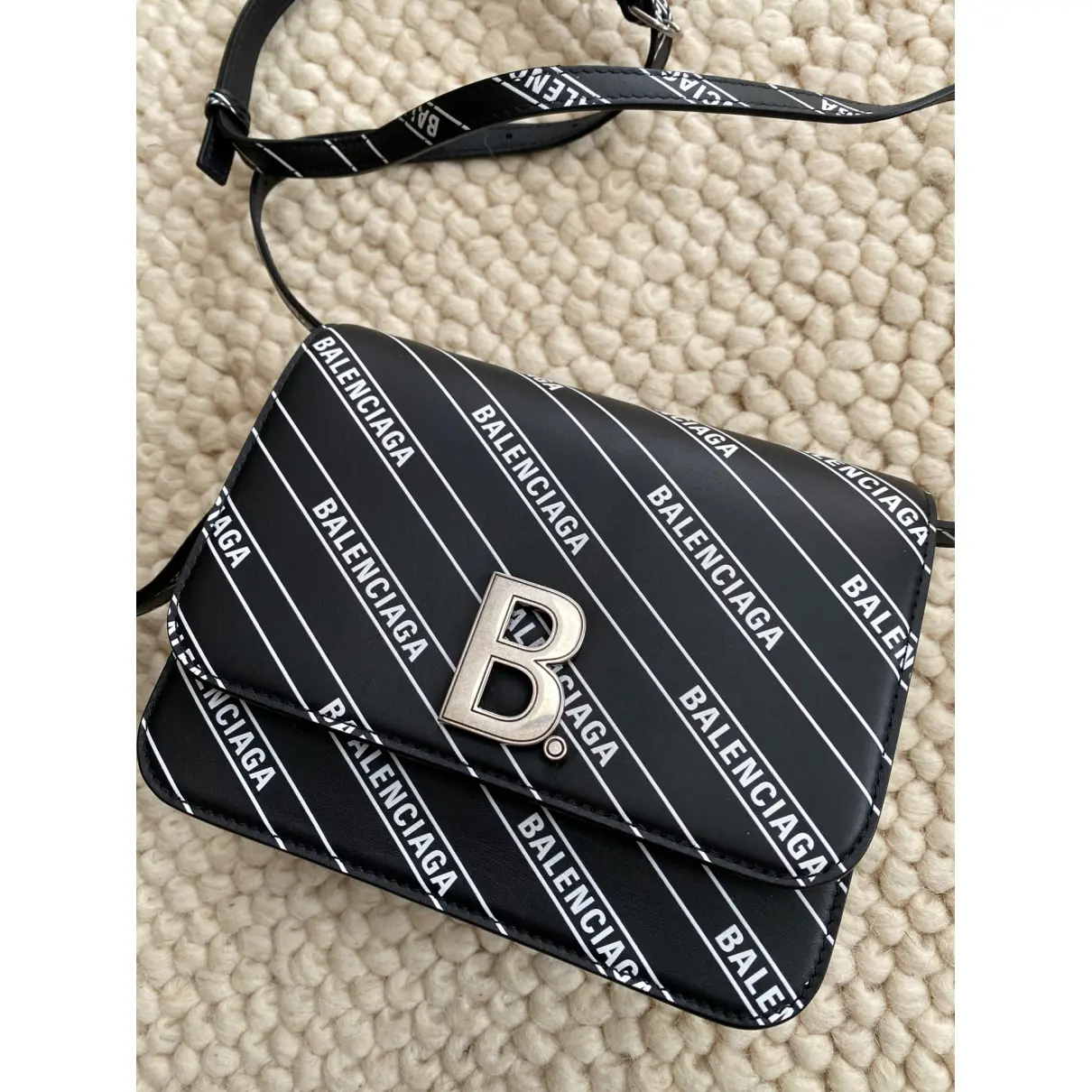 Buy Balenciaga B leather handbag online